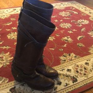 Women’s leather Frye boots